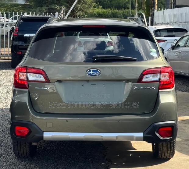 Subaru Outback 2.5i Premium AWD 2019 Green