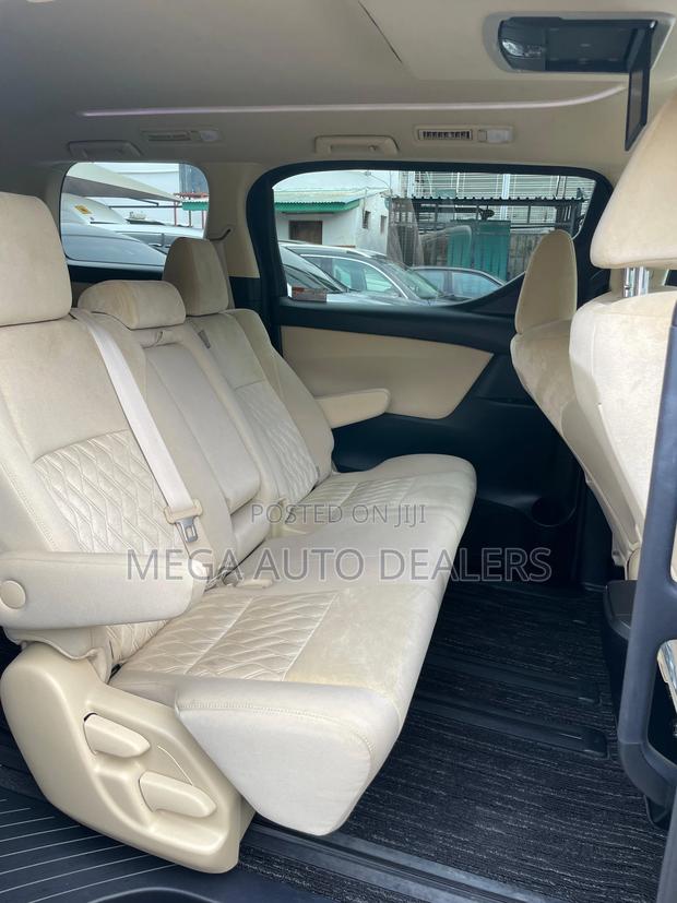 Toyota Vellfire 2018 Brown