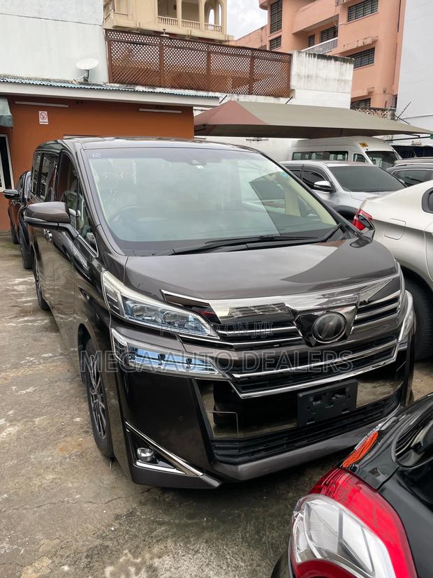 Toyota Vellfire 2018 Brown
