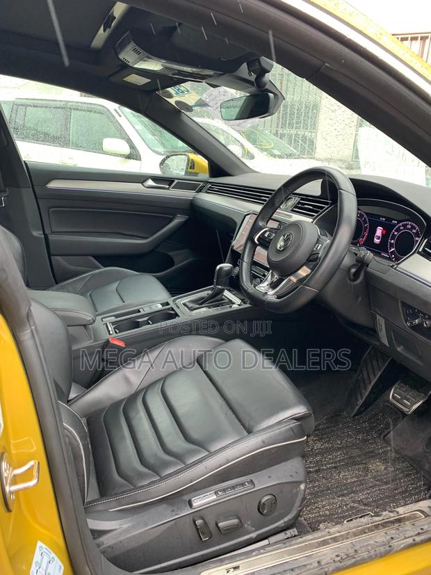 Volkswagen Arteon 2019 Yellow