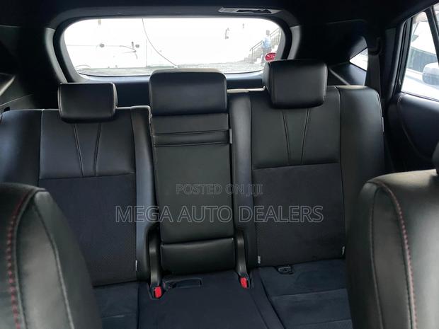 Toyota Harrier 2018 Black