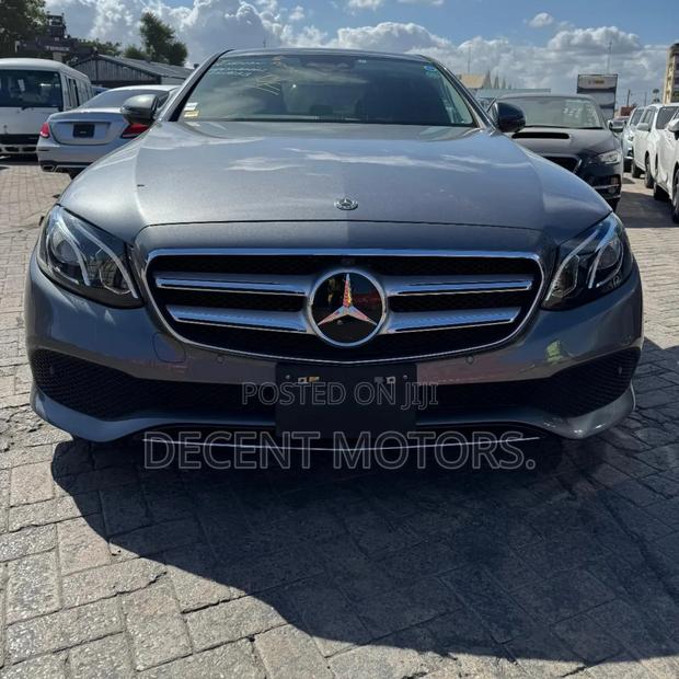 Mercedes-Benz E200 2018 Gray