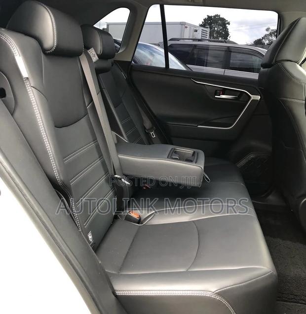 Toyota RAV4 2020 White