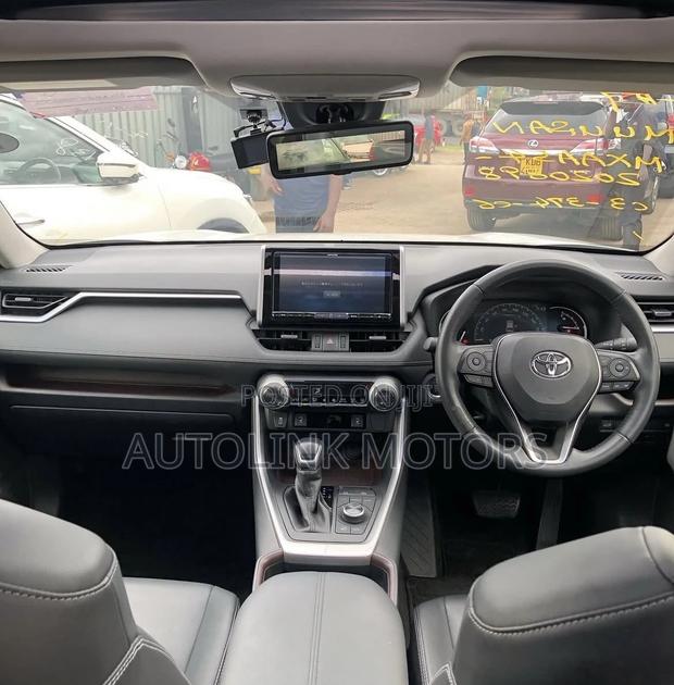 Toyota RAV4 2020 White