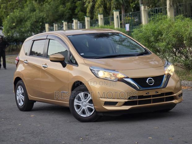 Nissan Note 2018 Gold