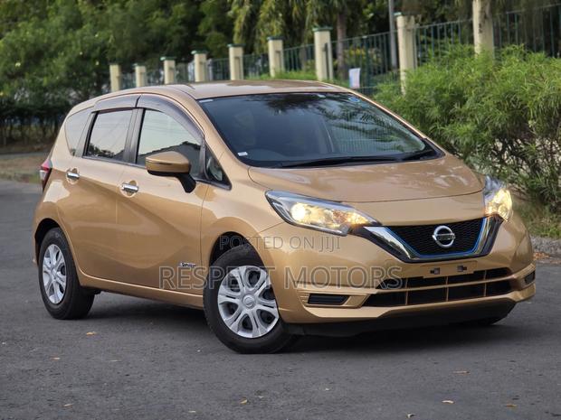 Nissan Note 2018 Gold