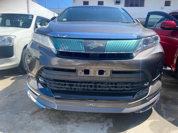 Toyota Harrier 2018