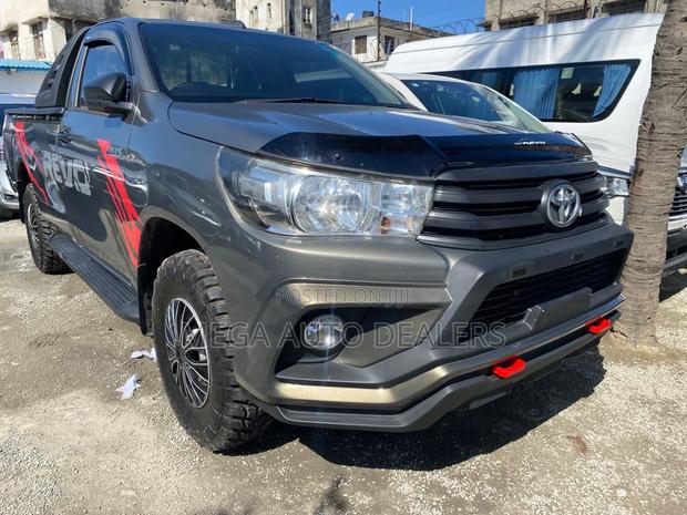 Toyota Hilux 2018