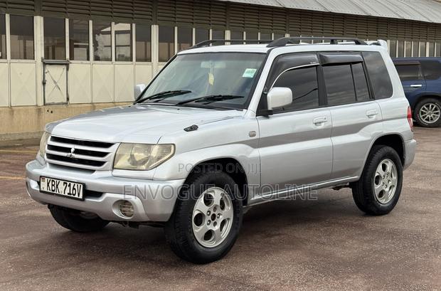 Mitsubishi Pajero IO 2003 White