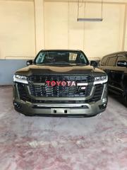 Toyota Land Cruiser LC300 2022 Green for sale