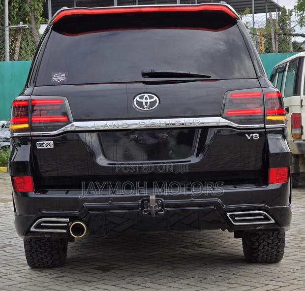 Toyota Land Cruiser 2018 Black