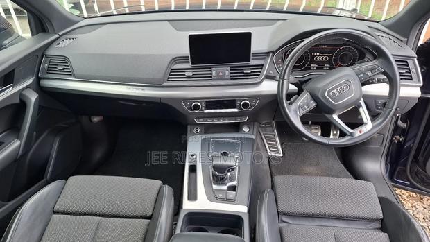 Audi Q5 2.0T Premium AWD quattro 2018 Blue
