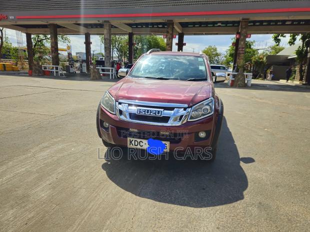 Isuzu D-MAX 2015 Red