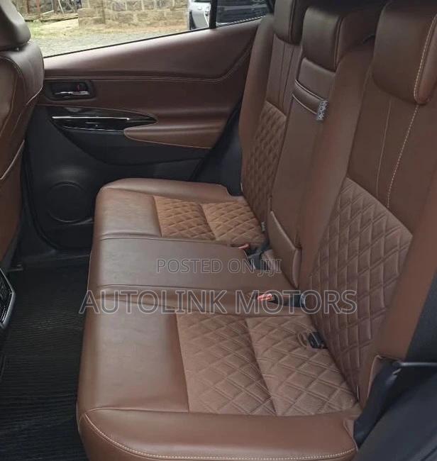 Toyota Harrier 2.0 2018 White