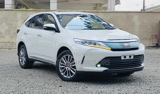 Toyota Harrier 2.0 2018 White
