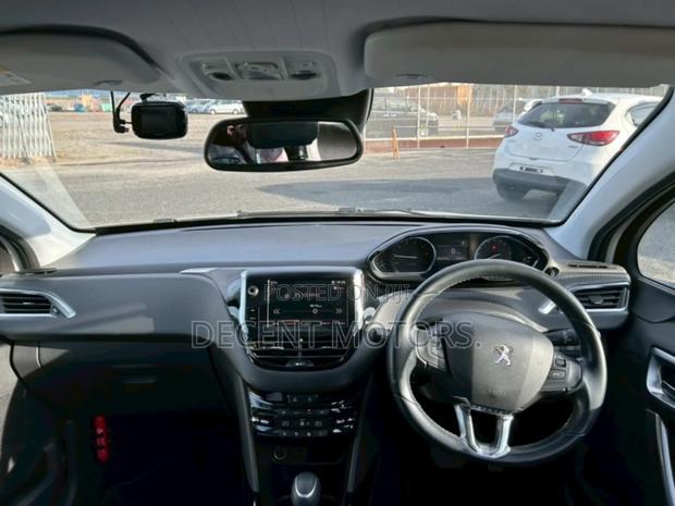 Peugeot 2008 1.2 PureTech (130 Hp) 2018 White