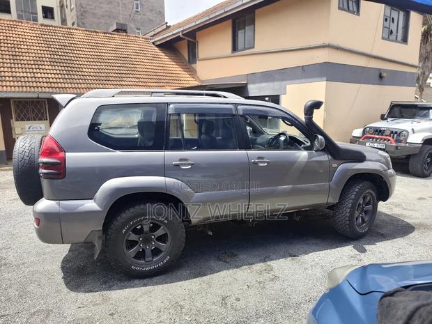 Toyota Land Cruiser Prado 3.0 D-4D 5dr 2008 Gray