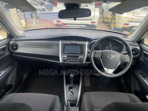 Toyota Corolla Fielder 2018 White
