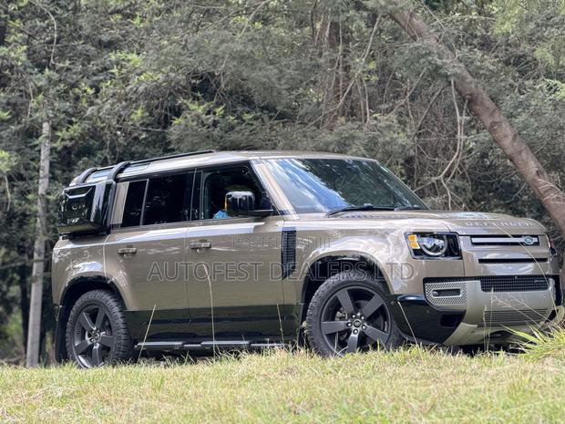 Land Rover Defender X-Dynamic HSE 2021 Green