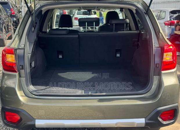 Subaru Outback 2.5i Premium AWD 2018 Green