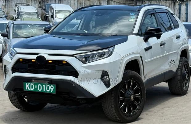 Toyota RAV4 2020 Pearl