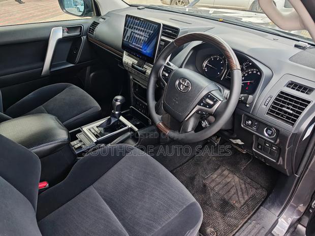 Toyota Land Cruiser Prado 2.8 2019 Gray