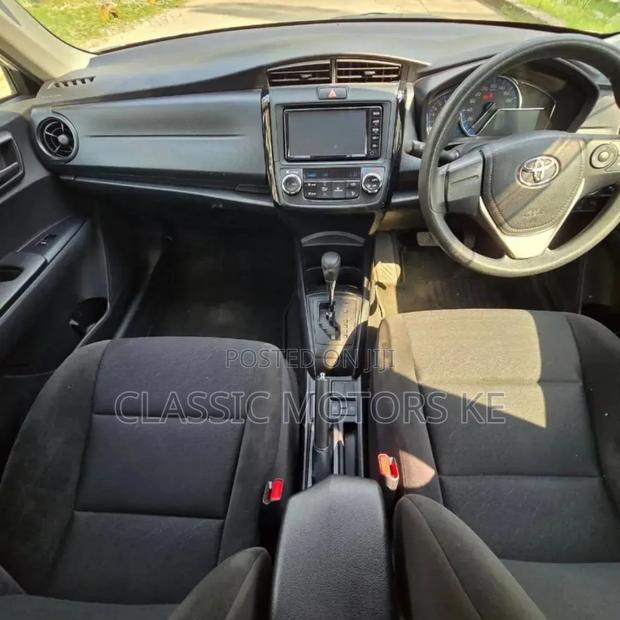 Toyota Axio 1.5 Hybrid 2WD 2019 White