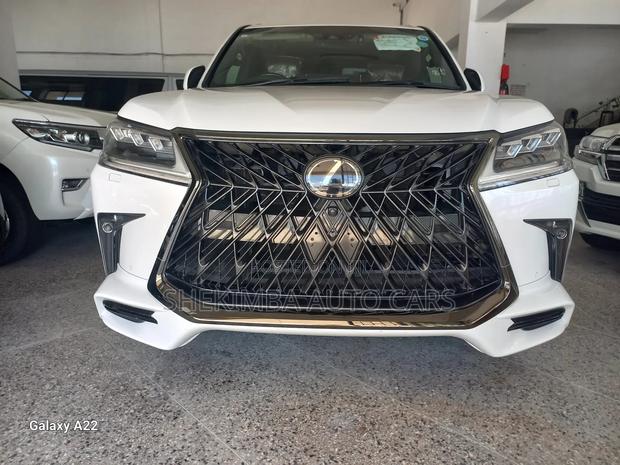 Lexus LX 570 AWD 2020 White