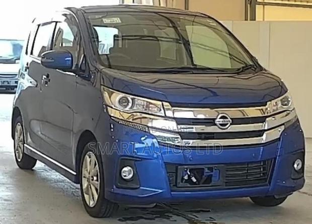 Nissan Dayz Highway Star X 2018 Blue