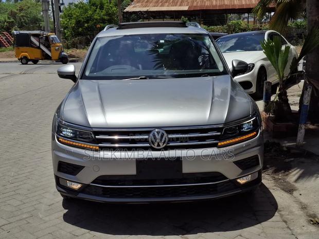 Volkswagen Tiguan 2019 Gray