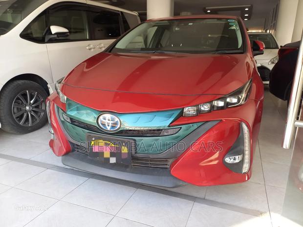 Toyota Prius 2019 Red