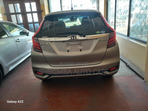 Honda Fit 2018 Silver