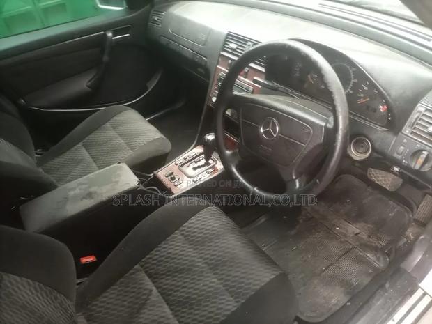 Mercedes-Benz C200 2001 Silver
