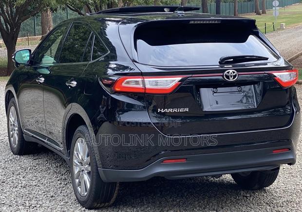 Toyota Harrier 2.0 2018 Black