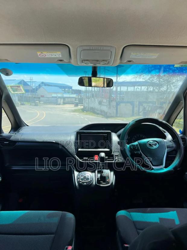 Toyota Voxy 2015 Black