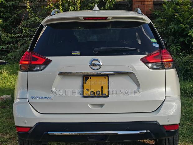 Nissan X-Trail 2.0 Petrol AWD 2017 White