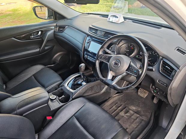 Nissan X-Trail 2.0 Petrol AWD 2017 White