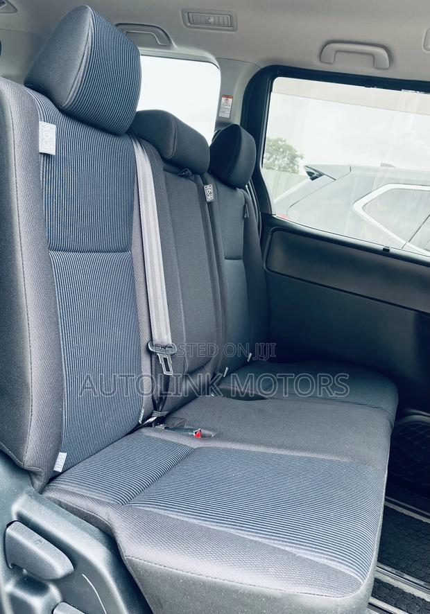 Toyota Noah 2.0 FWD (8 Seater) 2019 White