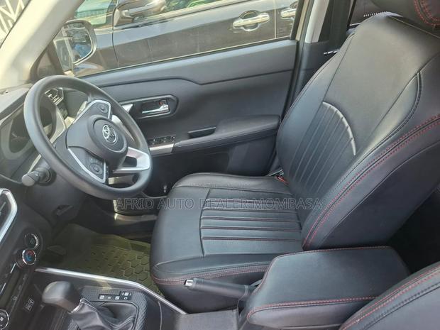 Toyota Raize 1.0 FWD 2019 Beige