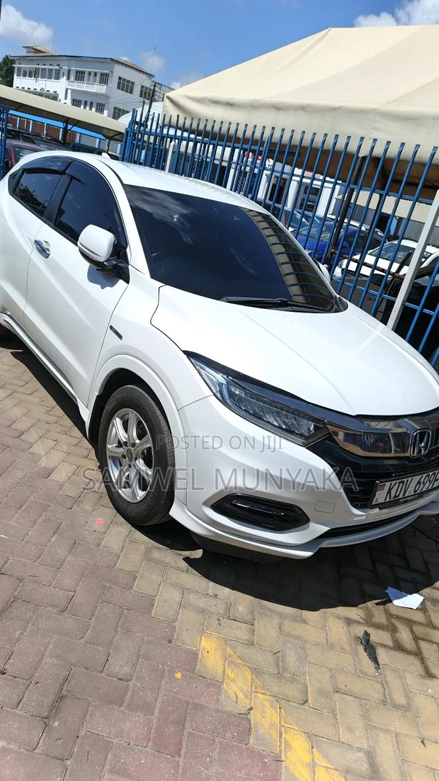 Honda Vezel 1.5 Hybrid 4WD 2019 White