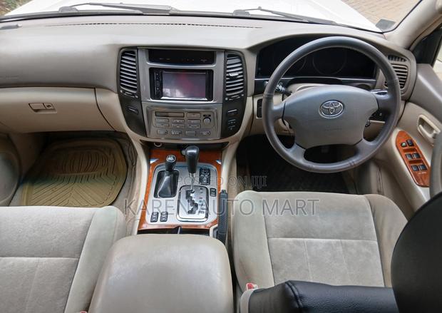 Toyota Land Cruiser 100 VX 4.7 V8 2005 White