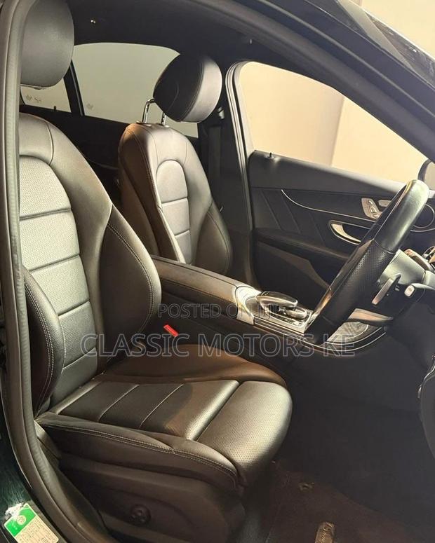 Mercedes-Benz C200 2019 Green