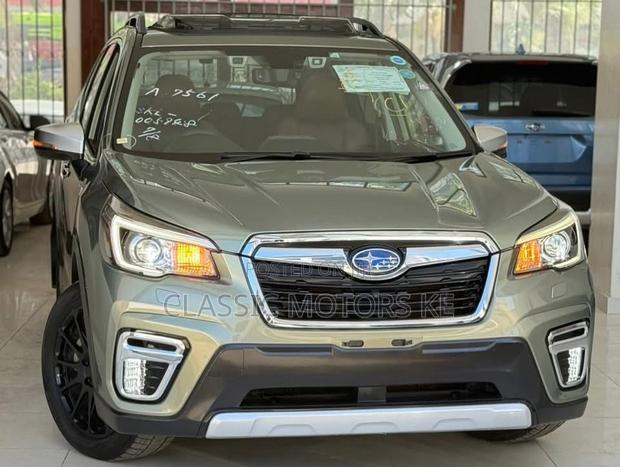 Subaru Forester Premium AWD 2019 Green