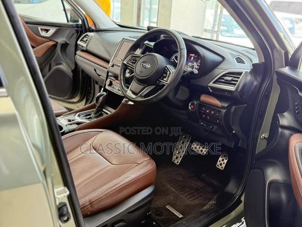 Subaru Forester Premium AWD 2019 Green