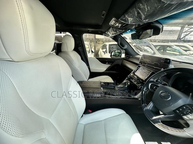 Lexus LX LX 600 2023 Gray