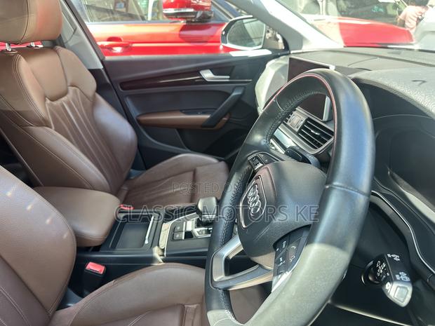Audi Q5 2.0T Premium AWD quattro 2018 Black