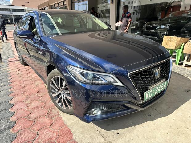 Toyota Crown 2019 Blue
