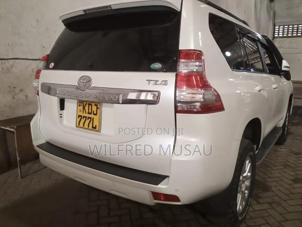 Toyota Land Cruiser Prado 2.8 2018 White