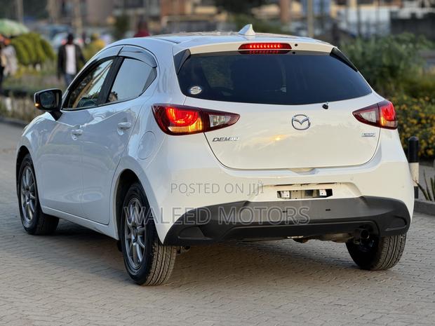 Mazda Demio 2019 Pearl