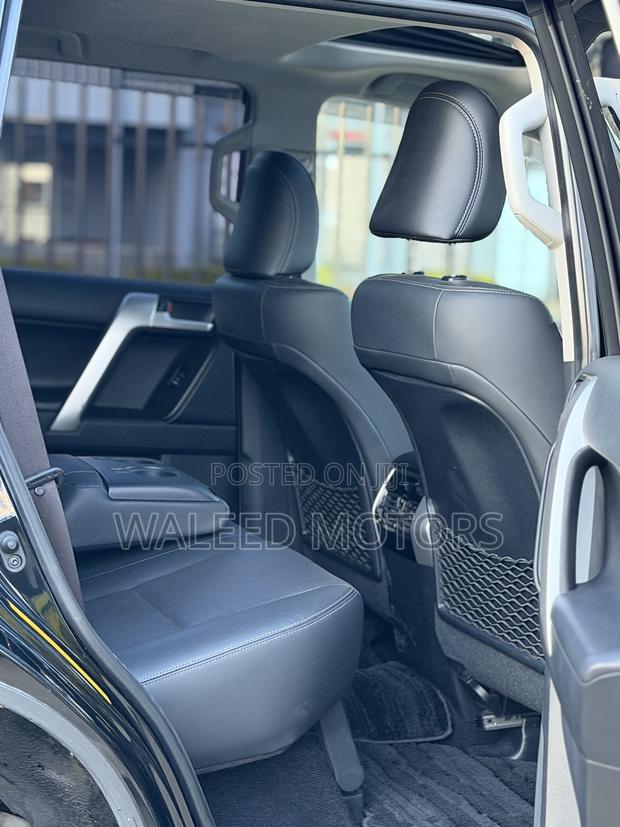 Toyota Land Cruiser Prado 2.8 2019 Black